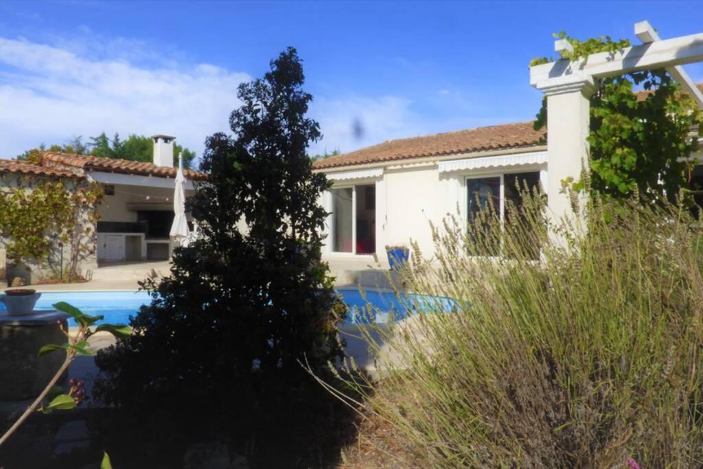 Ibis - Villa Avec Piscine, Jardin Et Parking Arles Exteriér fotografie